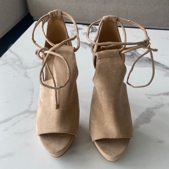Tan Aldo heels - Picture 3 of 4